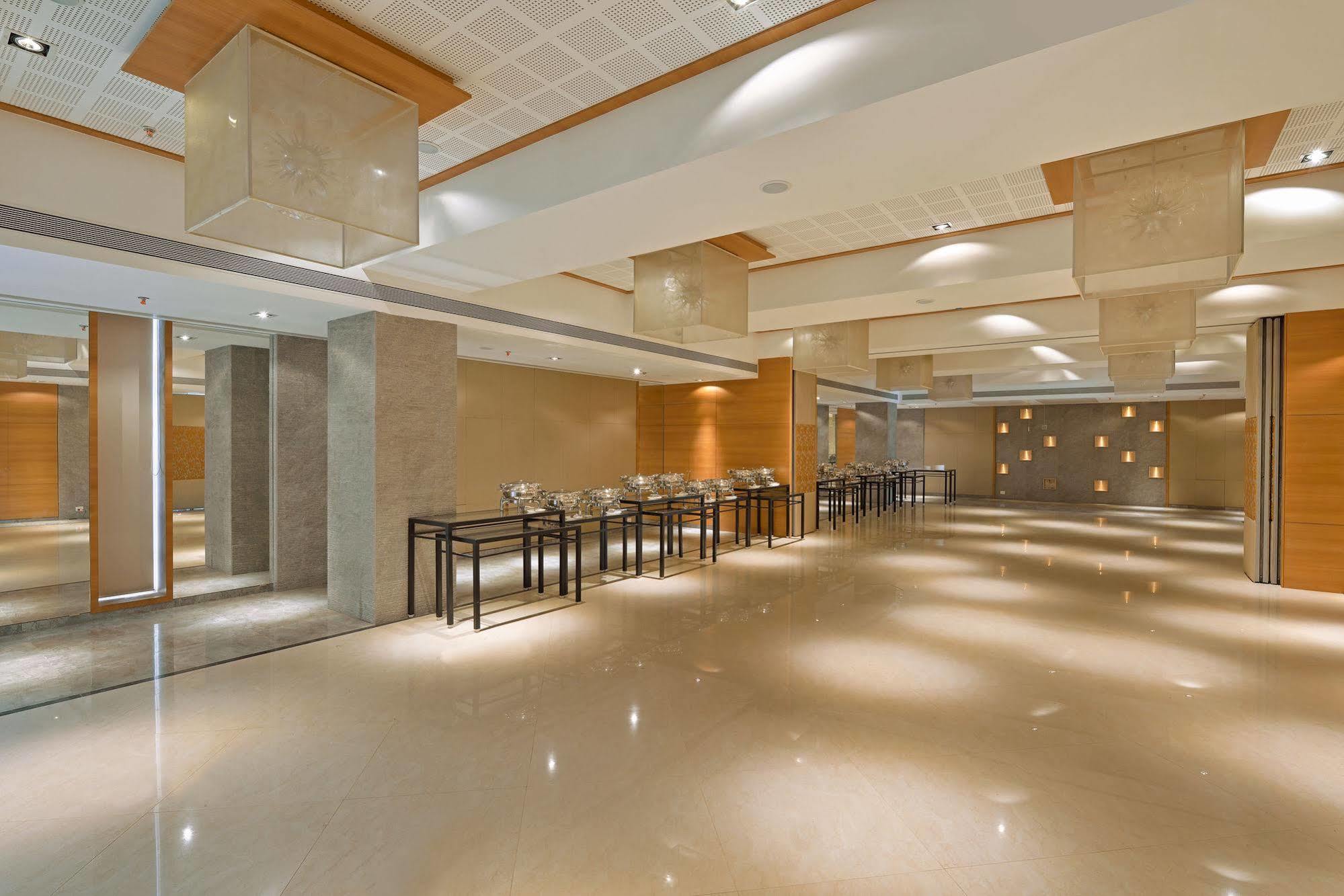 Krishna Palace Hotel - Ambernath Ambarnath Extérieur photo