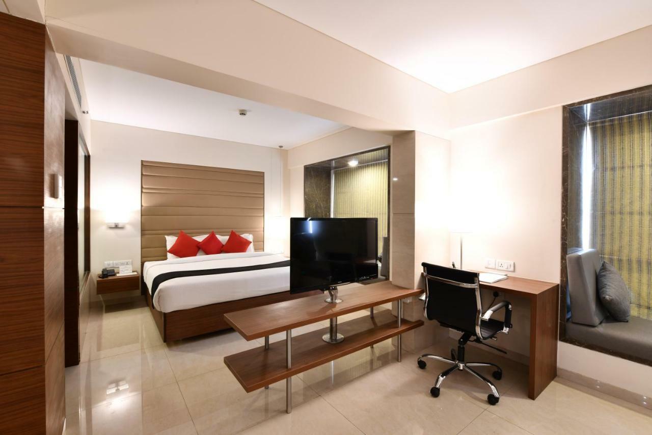 Krishna Palace Hotel - Ambernath Ambarnath Extérieur photo
